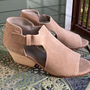 NEW Eileen Fisher Tan Nubuck Shoes
